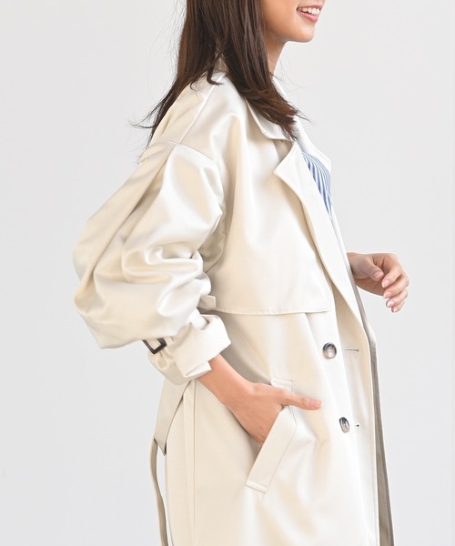 rps（アールピーエス）の「ボリューム袖トレンチコート（トレンチコート・レディース・ベージュ/イエロー/アイボリー・M）」の11枚目の写真