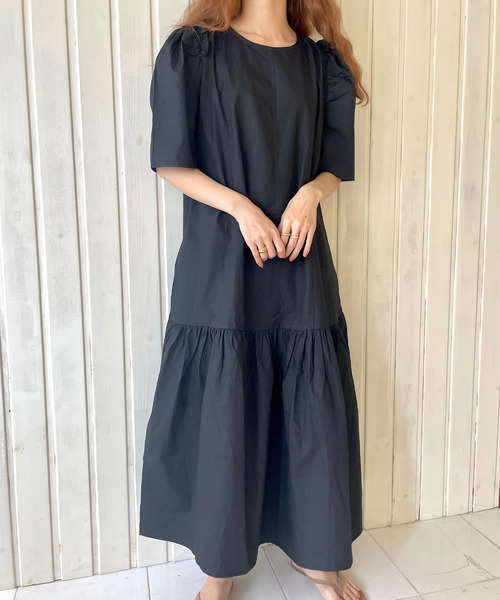 GIMME GIMME（ギミーギミー）の「【GIMME GIMME】Tiered long dress gimw22s001（ワンピース・レディース・ブラック/ピンク・FREE）」の2枚目の写真
