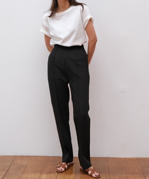 AKTE（アクテ）の「ベーシッククルーネックTシャツ（Tシャツ/カットソー・レディース・ホワイト/ブラック/イエロー・FREE）」の8枚目の写真