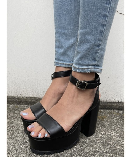 EGOIST(エゴイスト)の「タンクソールサンダル(サンダル・レディース・ホワイト/ブラック・SMALL/MEDIUM)」の3枚目の写真