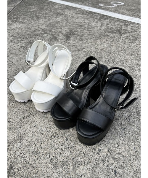 EGOIST(エゴイスト)の「タンクソールサンダル(サンダル・レディース・ホワイト/ブラック・SMALL/MEDIUM)」の8枚目の写真