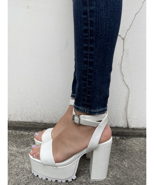 EGOIST(エゴイスト)の「タンクソールサンダル(サンダル・レディース・ホワイト/ブラック・SMALL/MEDIUM)」の13枚目の写真