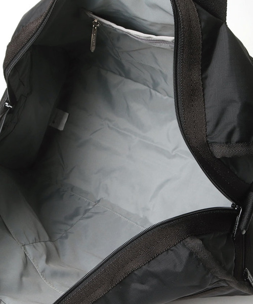 LeSportsac(レスポートサック)の「DELUXE MED WEEKENDER 【日本限定】リサイクルドブラックJP(ボストンバッグ・レディース・ブラック・FREE)」の7枚目の写真