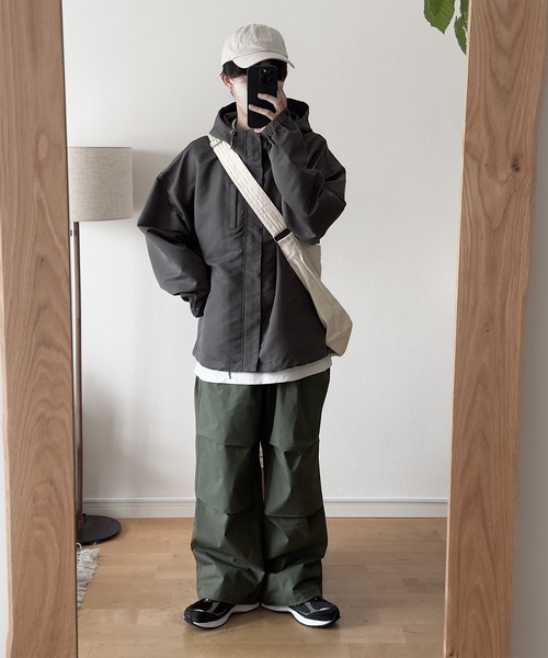 RUUBON（ルーボン）の「【RUUBON】relax volume mountain parker / リラックスボリューム マウンテンパーカ―（マウンテンパーカー・メンズ・ブラック/カーキ/ナチュラル/ベージュ/モカ/チャコールグレー・S/M/L）」の17枚目の写真