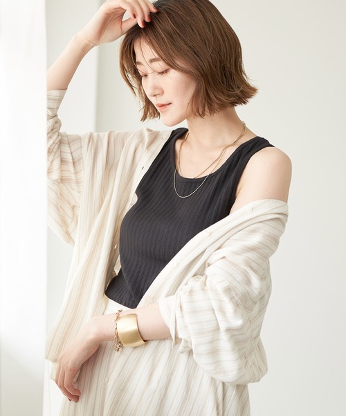 earth music&ecology（アースミュージックアンドエコロジー）の「ランダムリブ2wayタンクトップ（タンクトップ・レディース・ブラック/オフホワイト/ライトベージュ/レッド系その他5・S/M）」の2枚目の写真