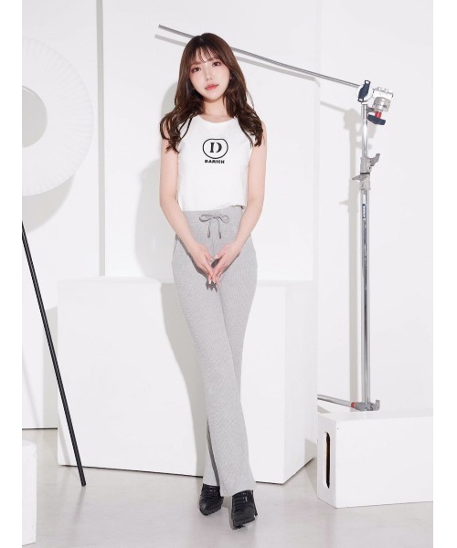 Darich(ダーリッチ)の「ノースリーブロゴトップス(Tシャツ/カットソー・レディース・ホワイト/ピンク/ブラック・FREE)」の4枚目の写真