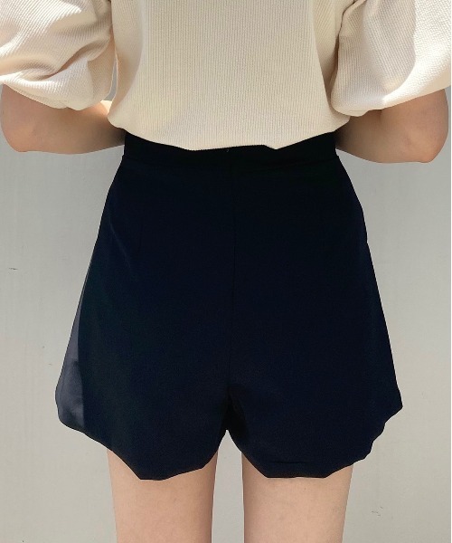 Crea titty&Co. PETIT(クレアティティーアンドコープチ)の「【Crea titty&Co.PETIT】ダブルボタンショーパン(その他パンツ・レディース・ブラック/ホワイト・SMALL/MEDIUM)」の5枚目の写真