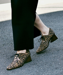 レースアップマニッシュパンプス