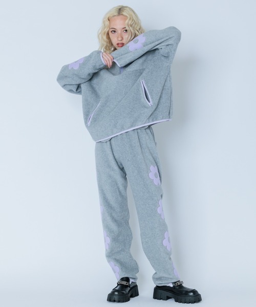 Candy Stripper(キャンディストリッパー)の「FLOWER FLEECE パンツ(その他パンツ・レディース・ライトブルー/ブラック/ヘザーグレー・2)」の15枚目の写真