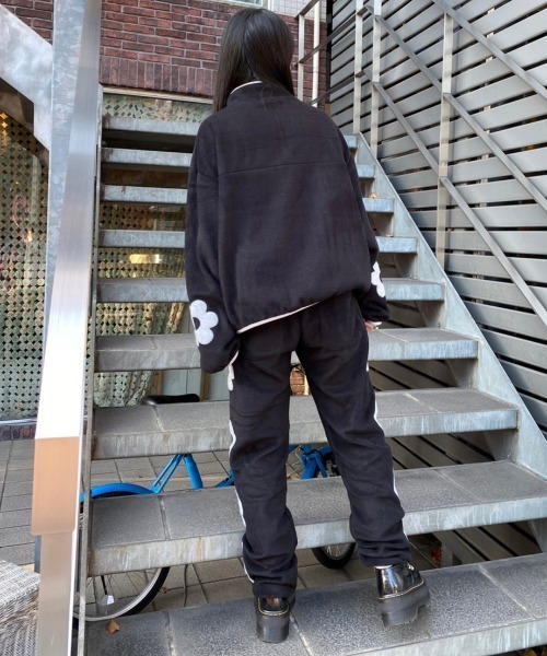 Candy Stripper(キャンディストリッパー)の「FLOWER FLEECE パンツ(その他パンツ・レディース・ライトブルー/ブラック/ヘザーグレー・2)」の9枚目の写真