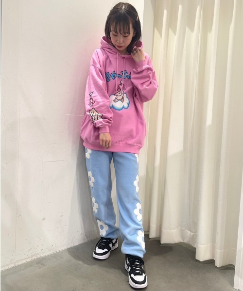 Candy Stripper(キャンディストリッパー)の「FLOWER FLEECE パンツ(その他パンツ・レディース・ライトブルー/ブラック/ヘザーグレー・2)」の5枚目の写真