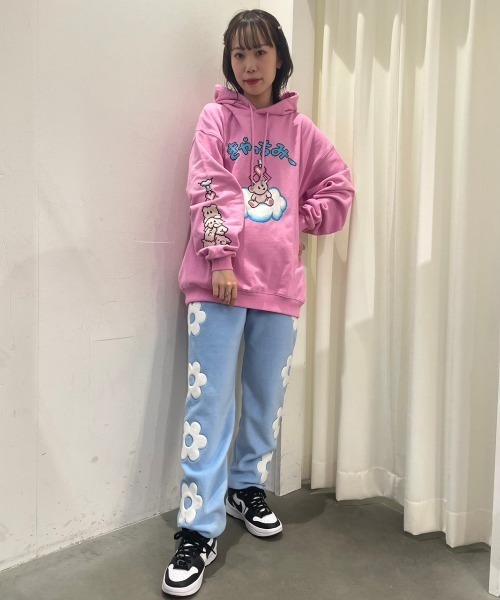 Candy Stripper(キャンディストリッパー)の「FLOWER FLEECE パンツ(その他パンツ・レディース・ライトブルー/ブラック/ヘザーグレー・2)」の6枚目の写真