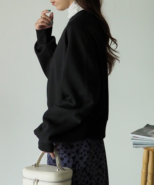 Riberry（リベリー）の「ダンボールショートラグランプルオーバー（スウェット・レディース・ブラック/アイボリー・FREE）」の6枚目の写真