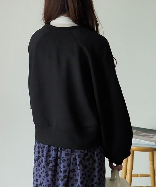 Riberry（リベリー）の「ダンボールショートラグランプルオーバー（スウェット・レディース・ブラック/アイボリー・FREE）」の7枚目の写真