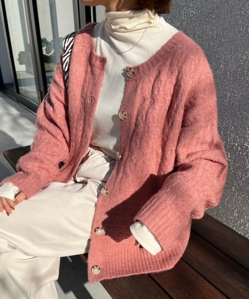 nemne store（ネンネストア）の「【低身長用サイズあり】前後2wayケーブルニットカーディガン（ニット/セーター・レディース・ピンク/アイボリー/ブルー・SMALL/MEDIUM）」の2枚目の写真
