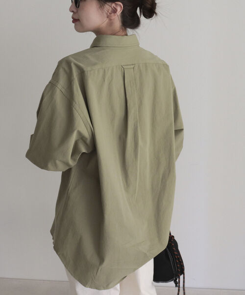 fredy emue（フレディエミュ）の「ツイルオーバーシャツ（シャツ/ブラウス・レディース・ネイビー/オフホワイト/カーキ/ライトパープル・38）」の3枚目の写真