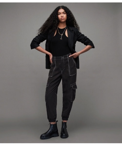 ALLSAINTS（オールセインツ）の「FRIEDA CONTRAST STITCHED CARGO TROUSERS | FRIEDA コントラスト ステッチ カーゴ トラウザー（カーゴパンツ・レディース・ブラック・6/8/4/10）」の4枚目の写真