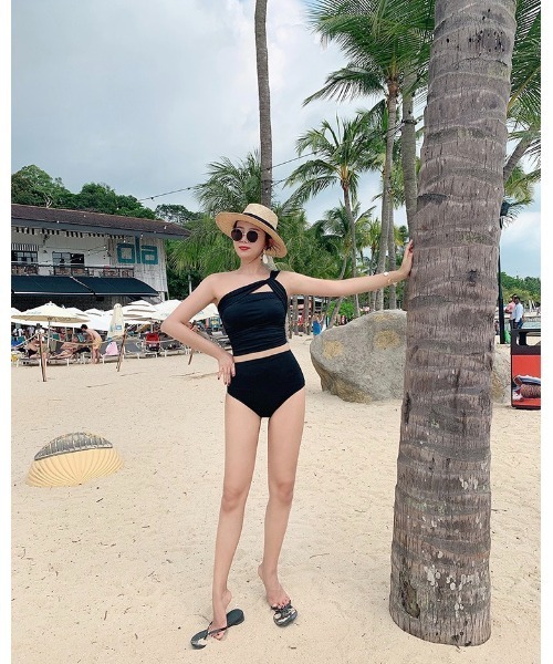 Ritzy(リッツィー)の「ワンショルダ-バイカラーハイウエストビキニ水着(水着・レディース・ブラック/ベージュ・XL/M/L)」の3枚目の写真