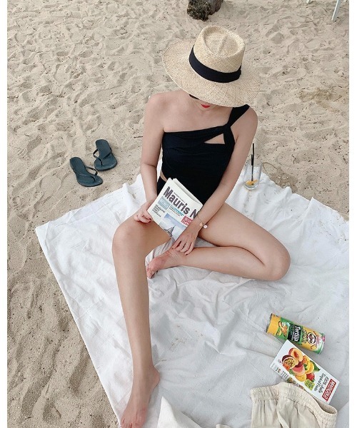 Ritzy(リッツィー)の「ワンショルダ-バイカラーハイウエストビキニ水着(水着・レディース・ブラック/ベージュ・XL/M/L)」の17枚目の写真