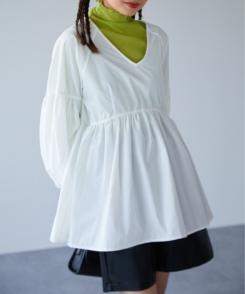 ECRIRE（エクリール）の「【nanaコラボ】ボリュームブラウス（シャツ/ブラウス・レディース・オフホワイト/ブラック/グリーン・M/L）」の8枚目の写真