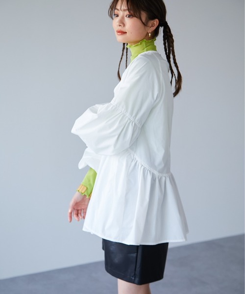 ECRIRE（エクリール）の「【nanaコラボ】ボリュームブラウス（シャツ/ブラウス・レディース・オフホワイト/ブラック/グリーン・M/L）」の11枚目の写真