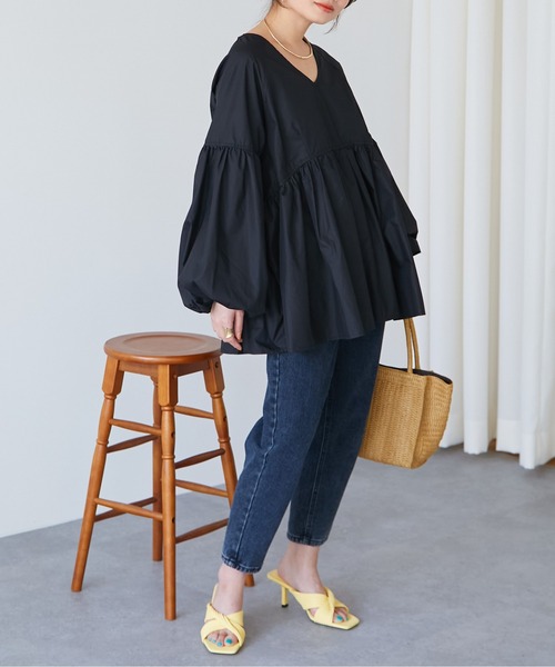 ECRIRE（エクリール）の「【nanaコラボ】ボリュームブラウス（シャツ/ブラウス・レディース・オフホワイト/ブラック/グリーン・M/L）」の20枚目の写真