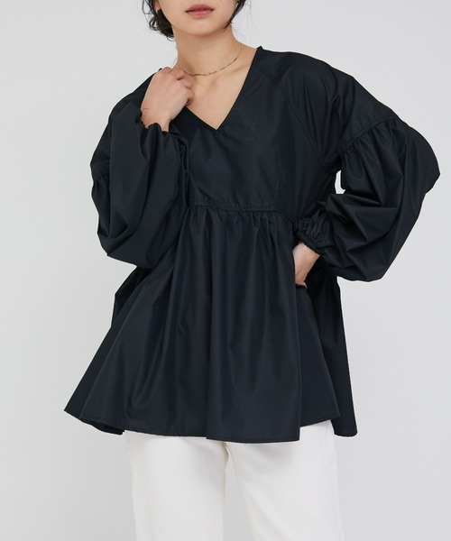 ECRIRE（エクリール）の「【nanaコラボ】ボリュームブラウス（シャツ/ブラウス・レディース・オフホワイト/ブラック/グリーン・M/L）」の7枚目の写真