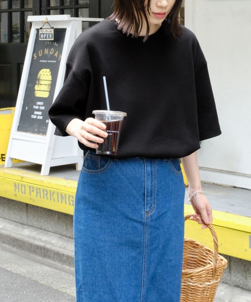 Chaco closet（チャコ クローゼット）の「カラーワッフルオーバーサイズショートスリーブTシャツ（Tシャツ/カットソー・レディース・オートミール/オレンジ/ネイビー/イエロー/グリーン/ピンク/ブラック/オフホワイト/ブルー/ミント/テラコッタ/スモークピンク・FREE）」の19枚目の写真