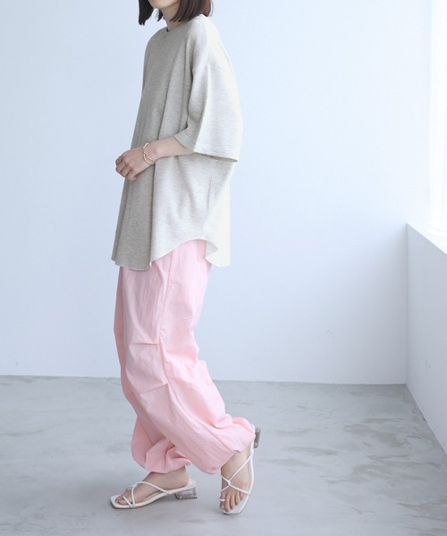 Chaco closet（チャコ クローゼット）の「カラーワッフルオーバーサイズショートスリーブTシャツ（Tシャツ/カットソー・レディース・オートミール/オレンジ/ネイビー/イエロー/グリーン/ピンク/ブラック/オフホワイト/ブルー/ミント/テラコッタ/スモークピンク・FREE）」の15枚目の写真