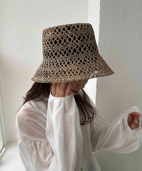 CAPRICIEUX LE'MAGE（カプリシューレマージュ）の「透かし編みハット（ハット・レディース・ベージュ/ブラウン・FREE）」の2枚目の写真