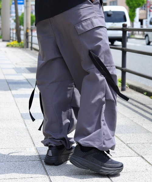 WONDER WONDER(ワンダーワンダー)の「ワイドカーゴパラシュートパンツ / wide cargo parachute pants(カーゴパンツ・メンズ・カーキ/ダークグレー・M/L)」の3枚目の写真