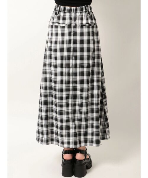 EMODA（エモダ）の「ナイロンフレアマキシスカート（スカート・レディース・アイボリー/その他/カーキ/ブラック・SMALL/MEDIUM）」の17枚目の写真