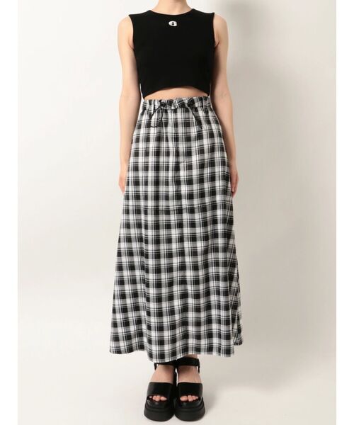 EMODA（エモダ）の「ナイロンフレアマキシスカート（スカート・レディース・アイボリー/その他/カーキ/ブラック・SMALL/MEDIUM）」の22枚目の写真