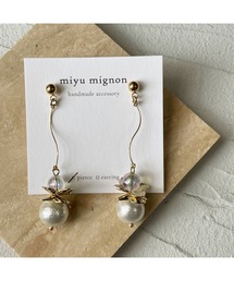【miyu mignon】フラワーとパールゆらゆらピアス(MA)