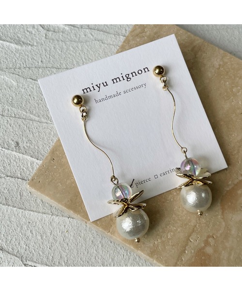 tone（トーン）の「【miyu mignon】フラワーとパールゆらゆらピアス(MA)（ピアス（両耳用）・レディース・ゴールド・FREE）」の3枚目の写真