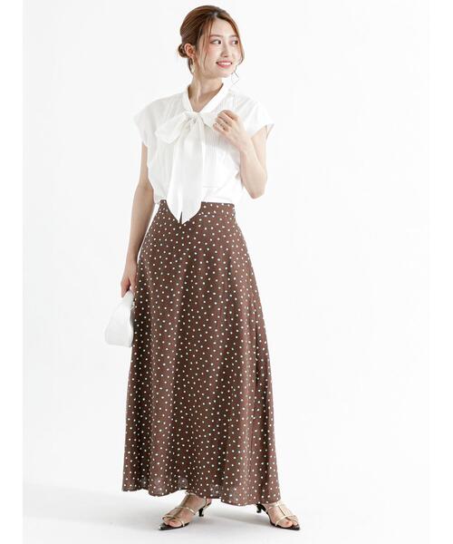 Te chichi（テチチ）の「麻混変形ドットロングフレアスカート（スカート・レディース・ベージュ/ブラウン・F）」の5枚目の写真