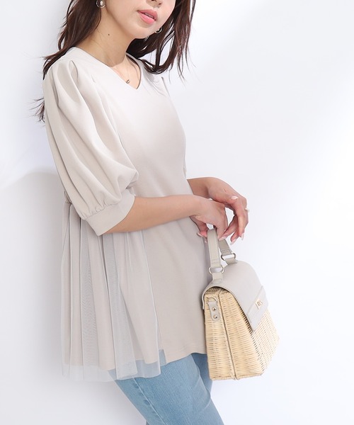 couture brooch(クチュールブローチ)の「◆【オンオフ兼用!通勤にもおすすめ。】カットソー&チュール切替チュニック(チュニック・レディース・ライトグレー/ブラック・42/38)」の5枚目の写真