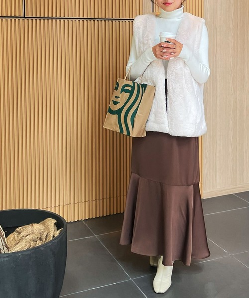frunco(フランコ)の「fake fur vest(ベスト・レディース・ブラック/アイボリー/ベージュ・FREE)」の10枚目の写真