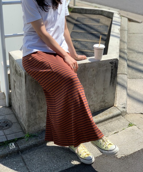 mi via loca（ミヴィアロカ）の「セルフカットリブフレアスカート（スカート・レディース・ピンク/ブルー/ホワイト×ブラック/ブラック/ブラウン系・FREE）」の5枚目の写真
