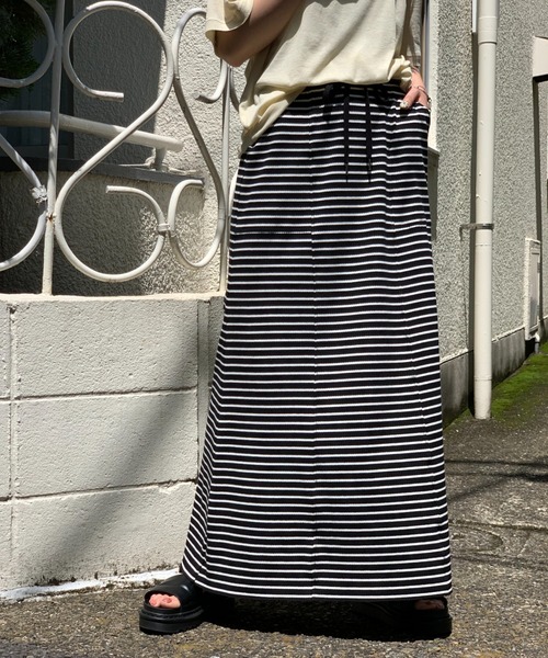 mi via loca（ミヴィアロカ）の「セルフカットリブフレアスカート（スカート・レディース・ピンク/ブルー/ホワイト×ブラック/ブラック/ブラウン系・FREE）」の11枚目の写真