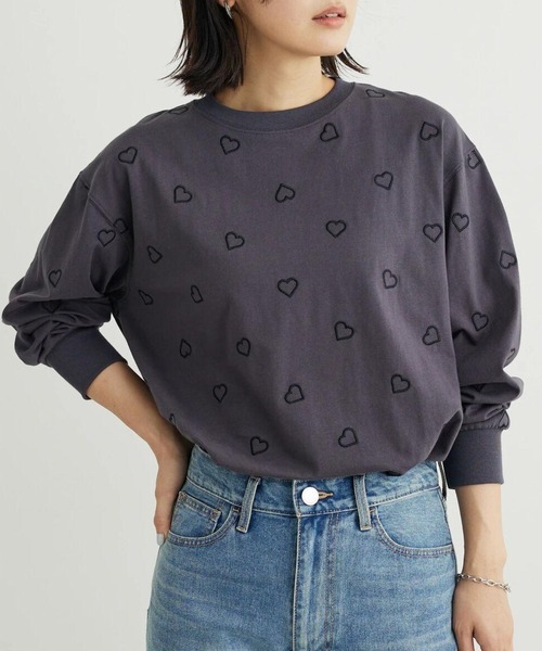 Green　Parks（グリーンパークス）の「・Double　Flags　ハート刺繍ロンT（Tシャツ/カットソー・レディース・ブラック/アイボリー/チャコールグレー・FREE）」の3枚目の写真
