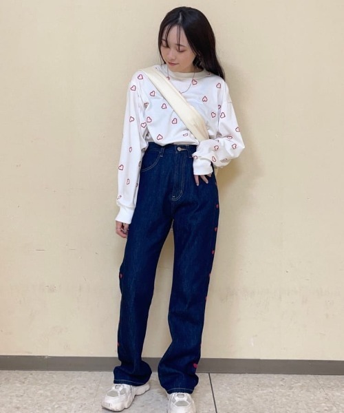 Green　Parks（グリーンパークス）の「・Double　Flags　ハート刺繍ロンT（Tシャツ/カットソー・レディース・ブラック/アイボリー/チャコールグレー・FREE）」の4枚目の写真