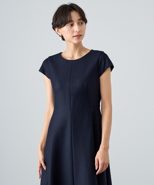 ANAYI(アナイ)の「ウールツイルジャージフレアワンピース〈セットアップ対応商品〉(ワンピース・レディース・アイボリー/ベージュ/ネイビー・38/36/34)」の21枚目の写真