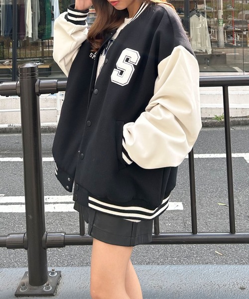 INGNI（イング）の「ワッペン付スタジャン（スタジャン・レディース・ブラック系その他2/ブラック×ブラック/レッド系9・M）」の6枚目の写真