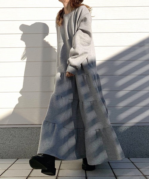 Q（キュー）の「裏起毛ティアードワンピース（ワンピース・レディース・ライトグレー/ブラック・MEDIUM）」の10枚目の写真