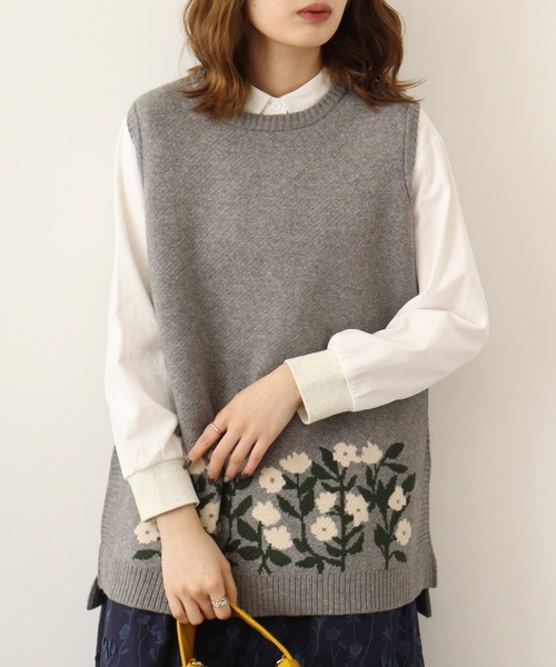 Emago（イマゴ）の「EMAGO 花ｼﾞｬｶﾞｰﾄﾞﾍﾞｽﾄ（ベスト）」 - WEAR