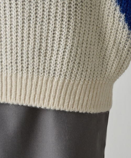 EN'DAY（エンディ）の「ENDAY/配色クルーニット（ニット/セーター・レディース・ブルー・FREE）」の11枚目の写真