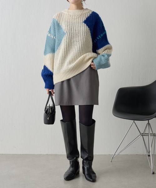 EN'DAY（エンディ）の「ENDAY/配色クルーニット（ニット/セーター・レディース・ブルー・FREE）」の3枚目の写真