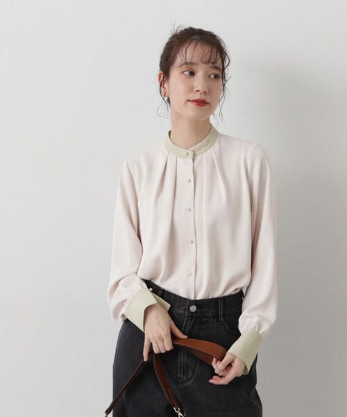 N.(N. Natural Beauty Basic)(エヌエヌナチュラルビューティーベーシック)の「◆パールボタンバイカラーブラウス(シャツ/ブラウス・レディース・ブルー系/ホワイト×ブラック/ブラック系/ホワイト系/ホワイト系その他2・MEDIUM)」の11枚目の写真