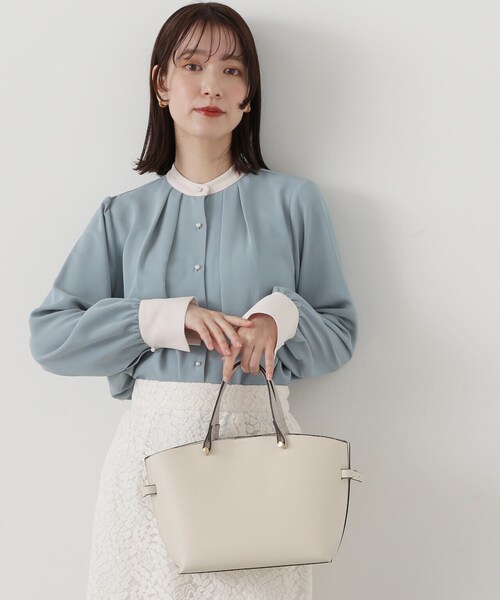 N.(N. Natural Beauty Basic)(エヌエヌナチュラルビューティーベーシック)の「◆パールボタンバイカラーブラウス(シャツ/ブラウス・レディース・ブルー系/ホワイト×ブラック/ブラック系/ホワイト系/ホワイト系その他2・MEDIUM)」の19枚目の写真